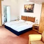 Rebgarten Schulgasse 3*