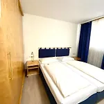 Rebgarten Schulgasse 3*