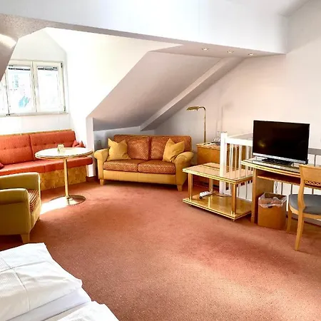 Rebgarten Schulgasse 3*