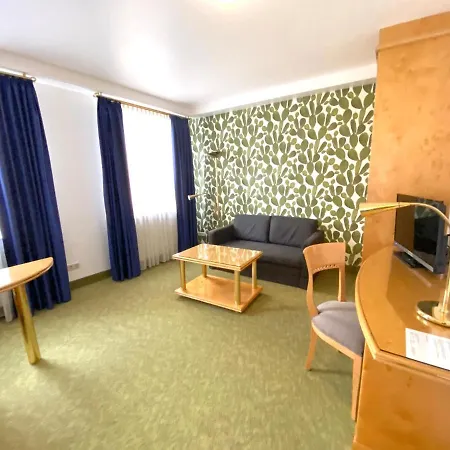 호텔 Rebgarten Schulgasse 3*