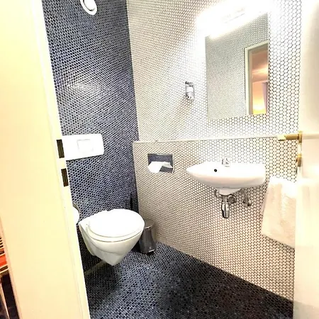 Rebgarten Schulgasse 호텔 3*