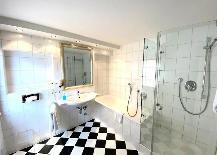 ホテル Rebgarten Schulgasse