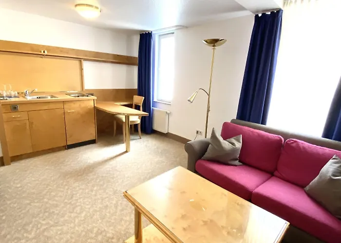 Rebgarten Schulgasse ホテル 3*